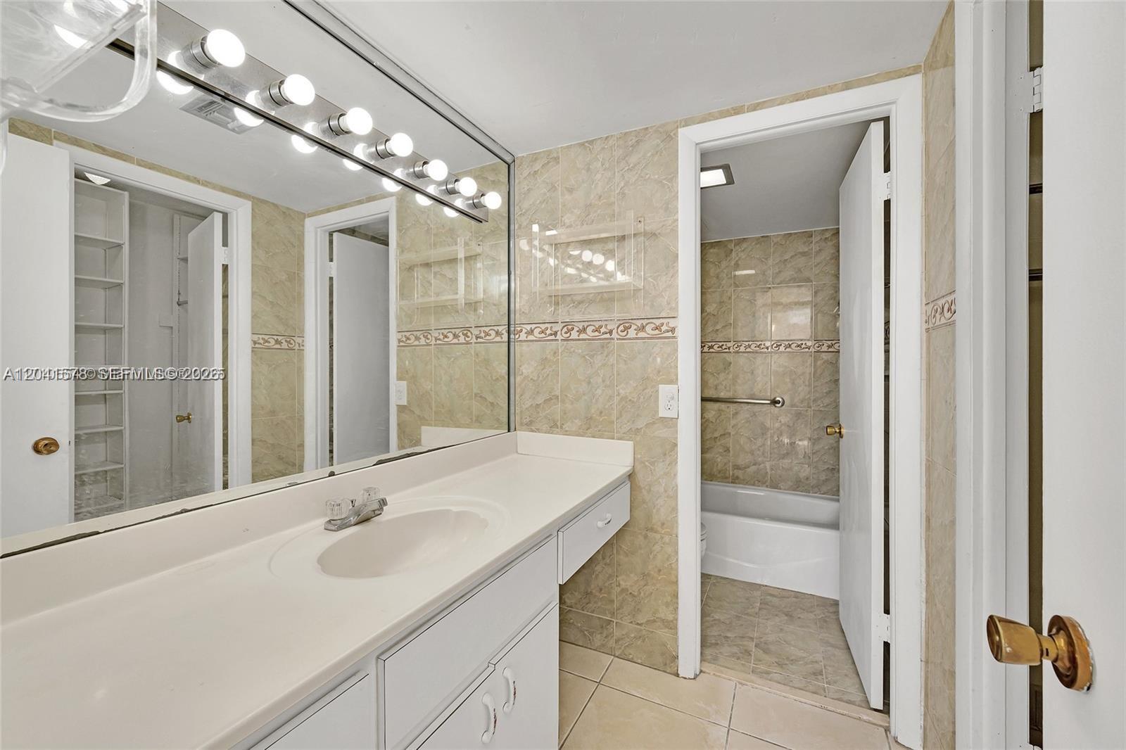 5050 NW 7th St # 202, Miami FL 33126 photo 4