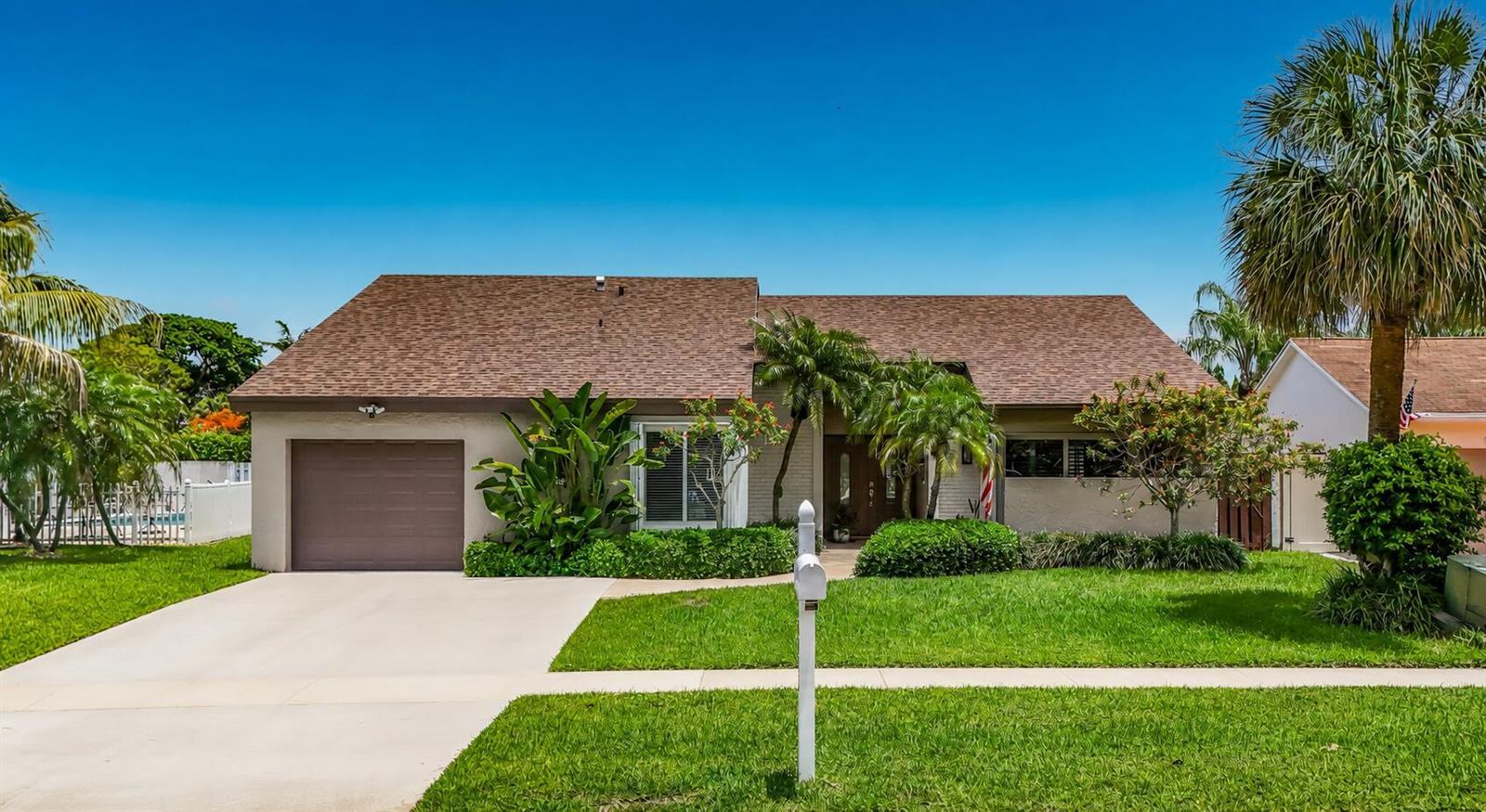 16751 Redwood Way, Weston FL 33326 photo 2