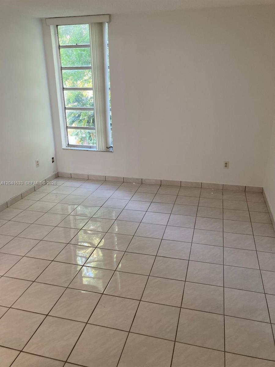 210 Fontainebleau Blvd # 306, Miami FL 33172 photo 5