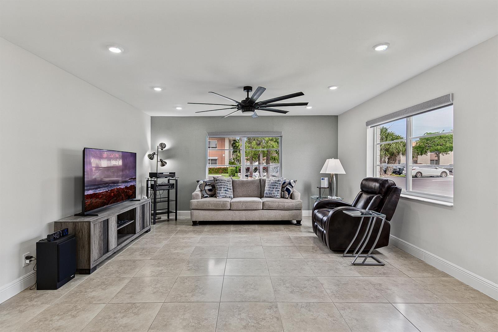 9 NE 19th Court # C112, Wilton Manors FL 33305 photo 2