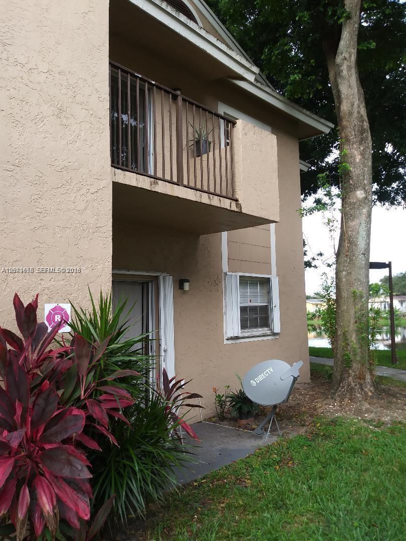 1761 NW 96th Ter # 3H, Pembroke Pines FL 33024