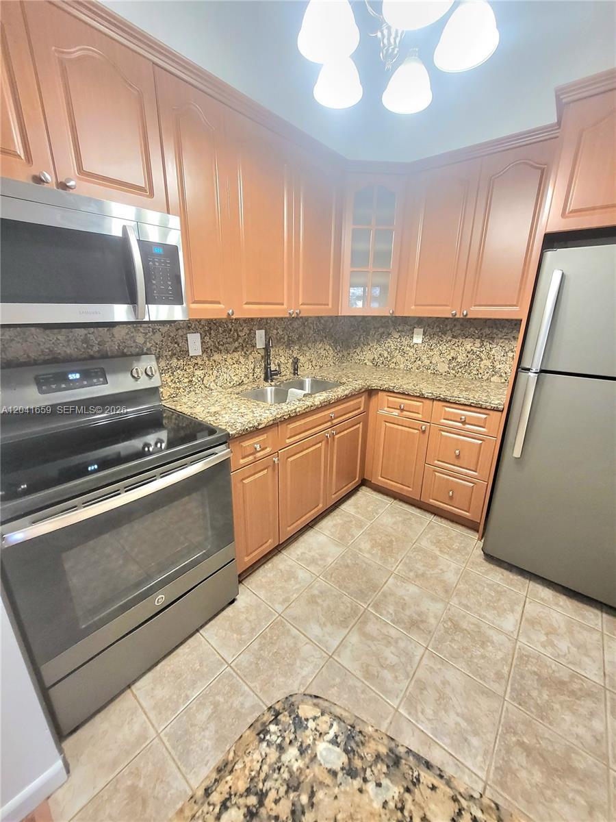 18845 NW 62nd Ave # 207, Hialeah FL 33015 photo 2