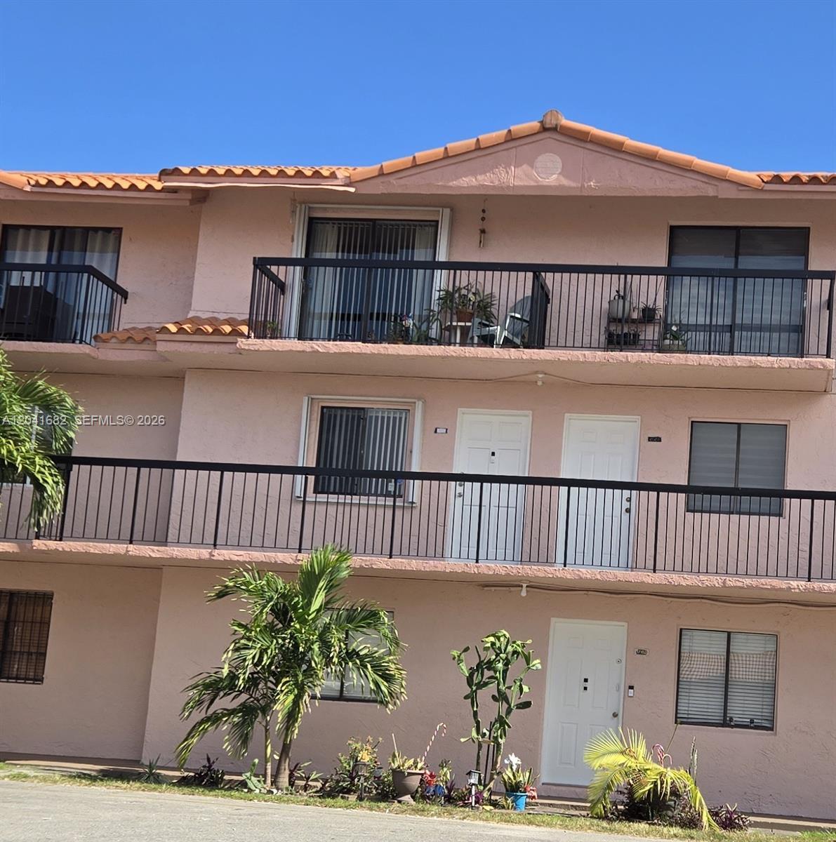 2174 W 60th St # 17205, Hialeah FL 33016