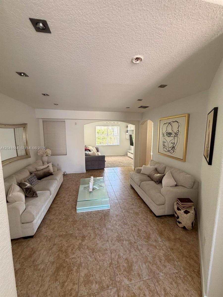 10958 NW 86th Ter, Doral FL 33178 photo 3