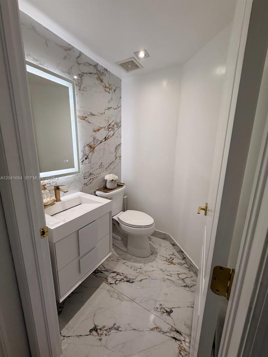 10958 NW 86th Ter, Doral FL 33178 photo 4