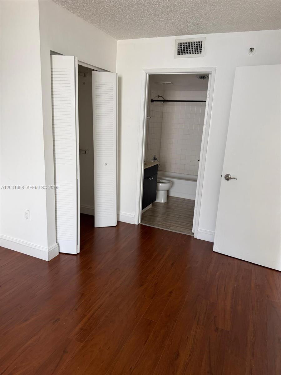 800 N Miami Ave # E1402, Miami FL 33136 photo 4