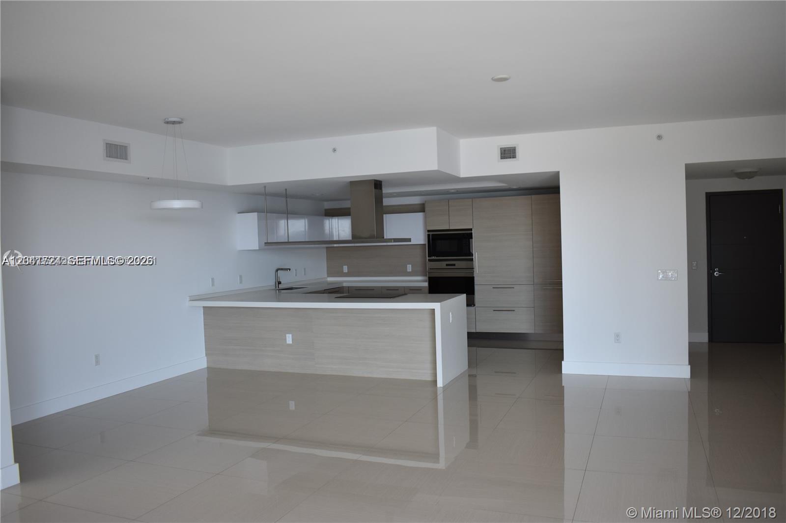 17301 Biscayne Blvd # 1407, North Miami Beach FL 33160 photo 2
