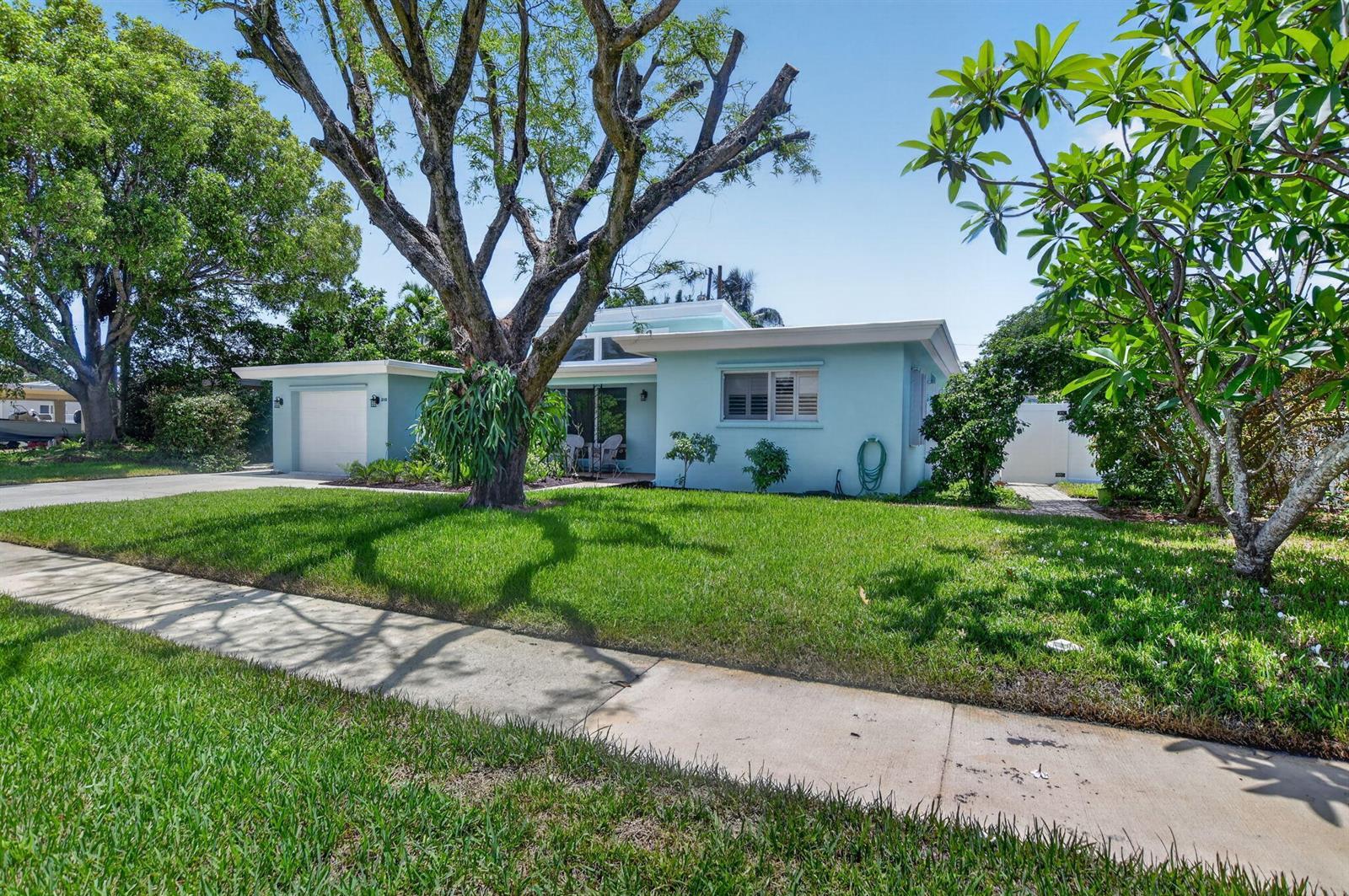 2110 NE 4th Avenue, Boca Raton FL 33431 photo 2