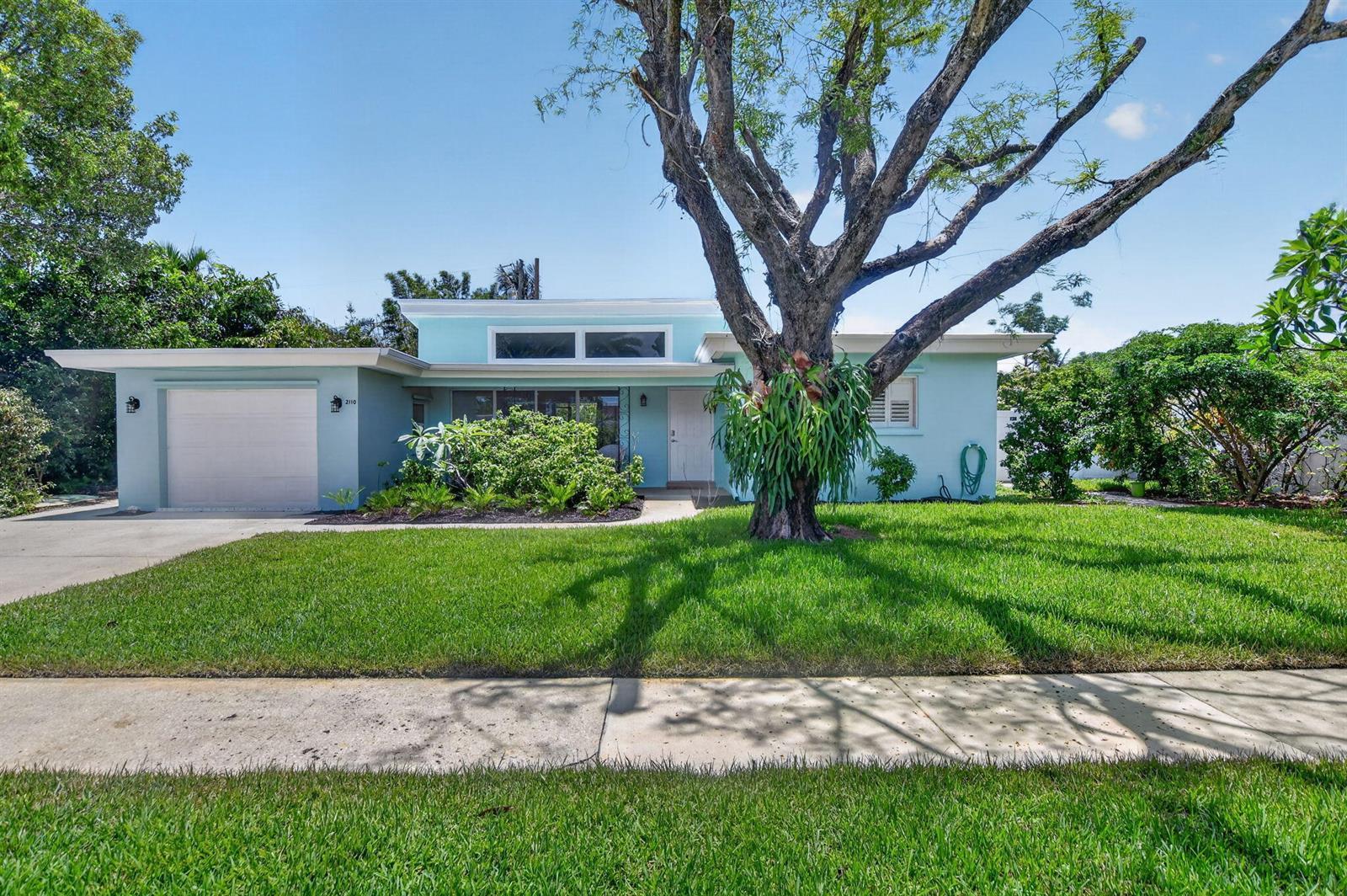 2110 NE 4th Avenue, Boca Raton FL 33431