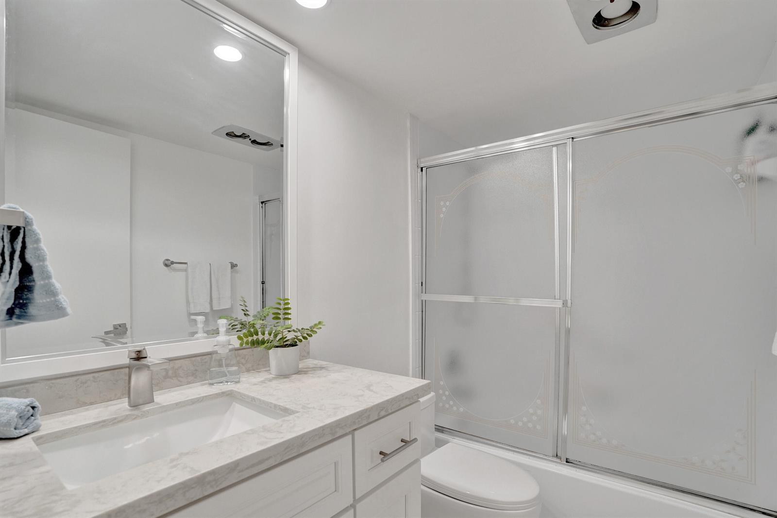 1211 Bahama Bend # E1, Coconut Creek FL 33066 photo 3