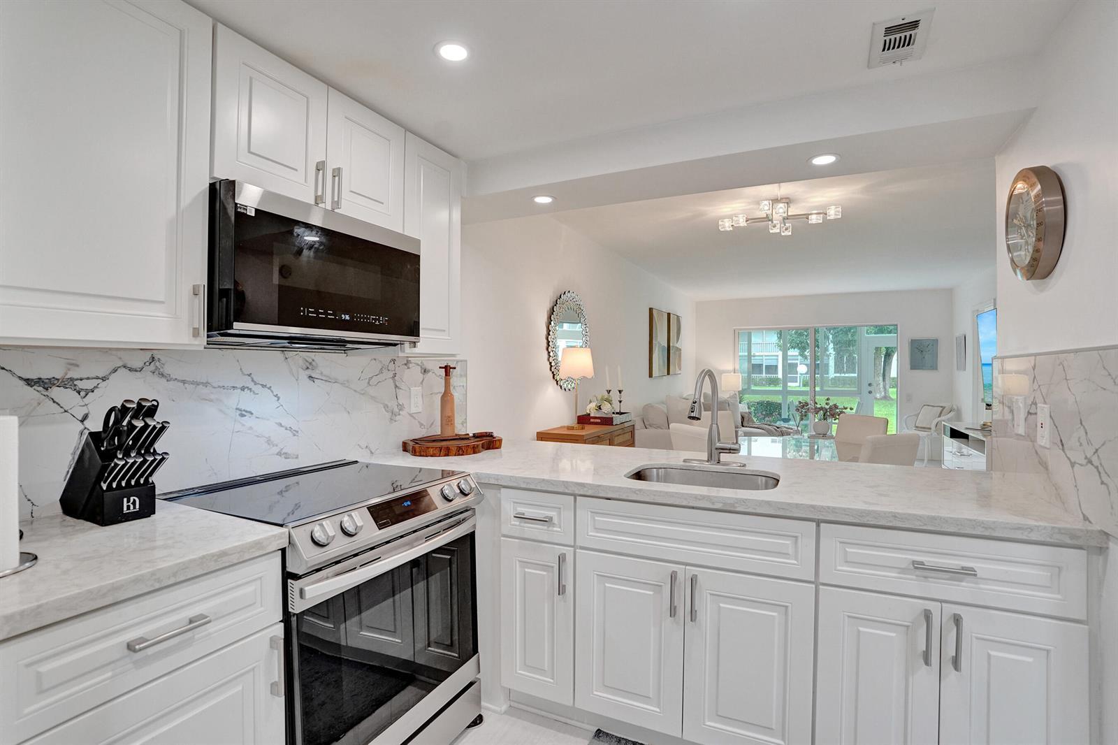 1211 Bahama Bend # E1, Coconut Creek FL 33066 photo 4