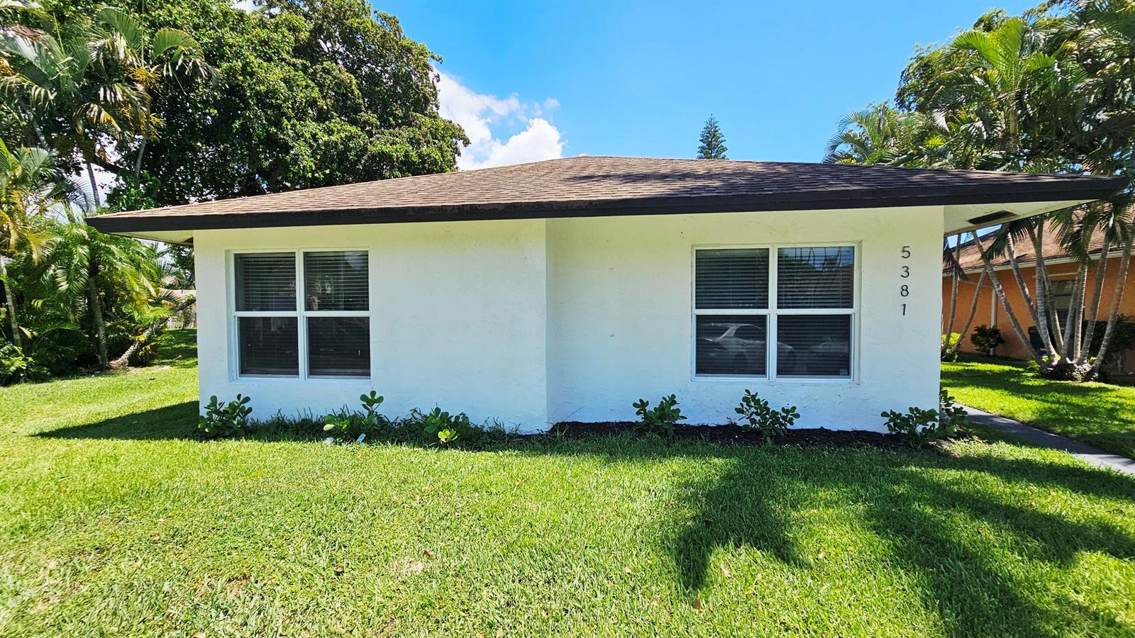 5381 Gene Circle, West Palm Beach FL 33415 photo 2