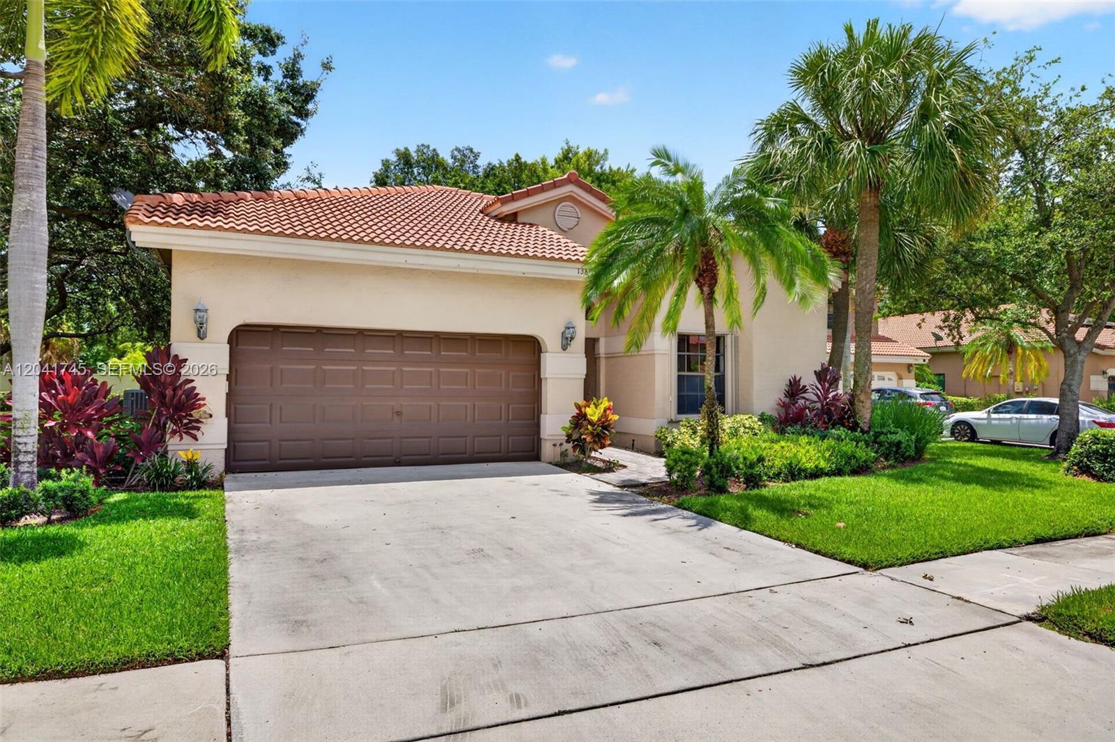 1380 NW 103rd Ter, Plantation FL 33322