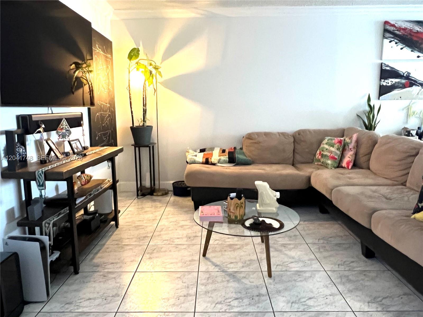 2401 Collins Ave # 1009, Miami Beach FL 33140 photo 5