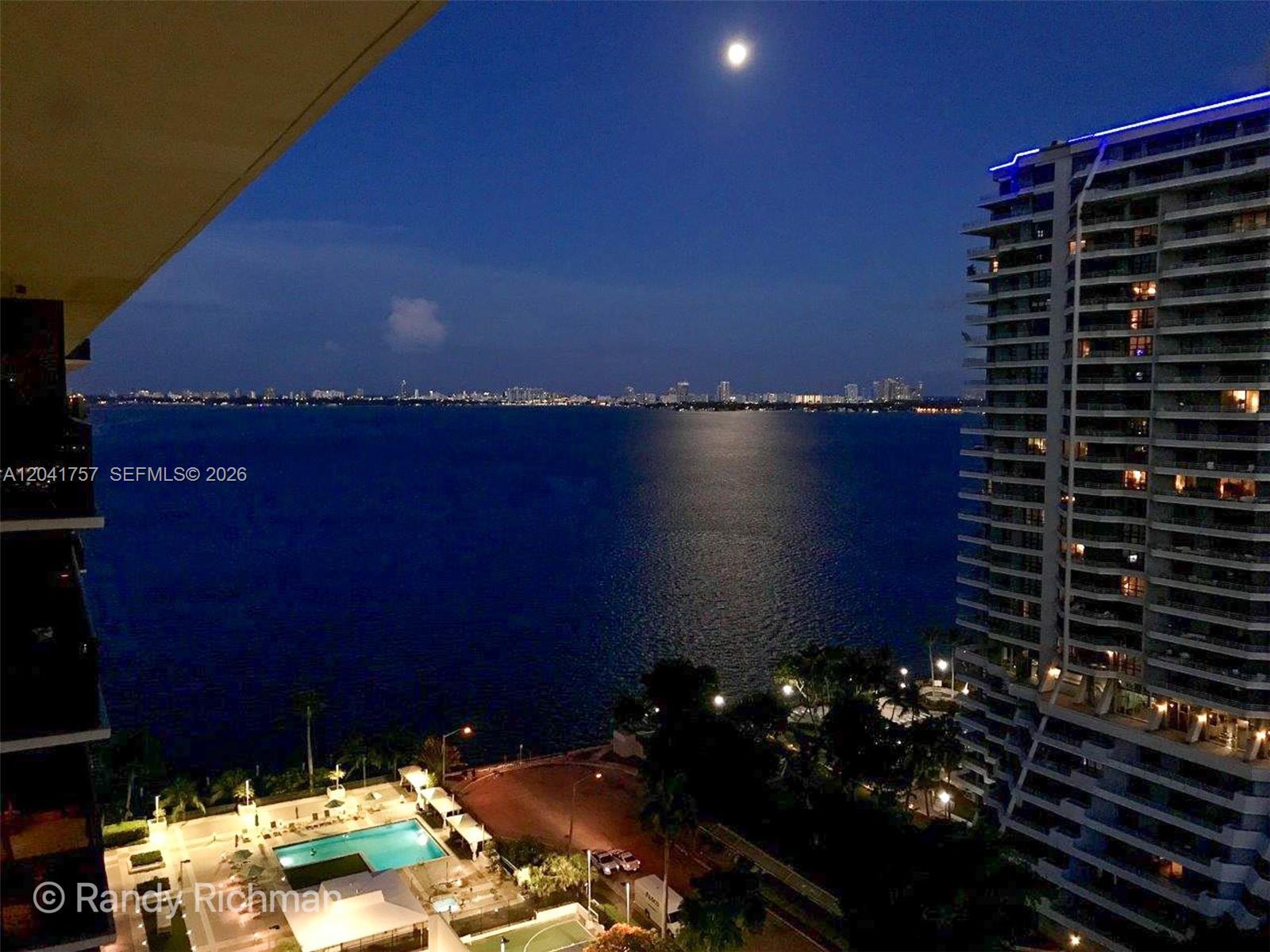 600 NE 36th St, Miami FL 33137 photo 2