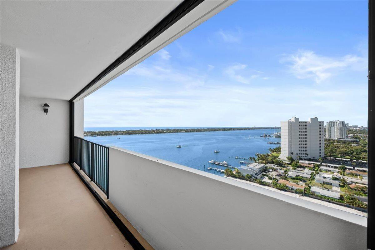 5600 N Flagler Drive # 2304, West Palm Beach FL 33407 photo 2