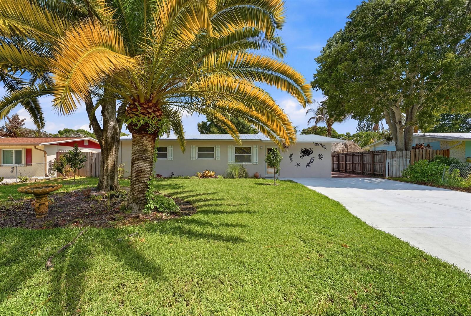 1095 NE Tuxedo Terrace, Jensen Beach FL 34957