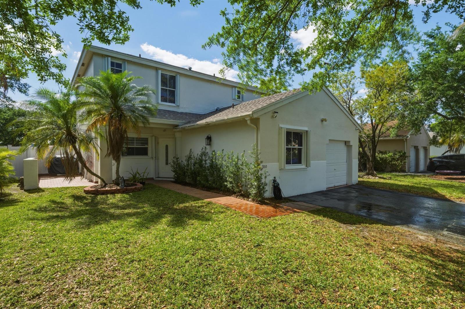 310 NW 207th Way, Pembroke Pines FL 33029 photo 2