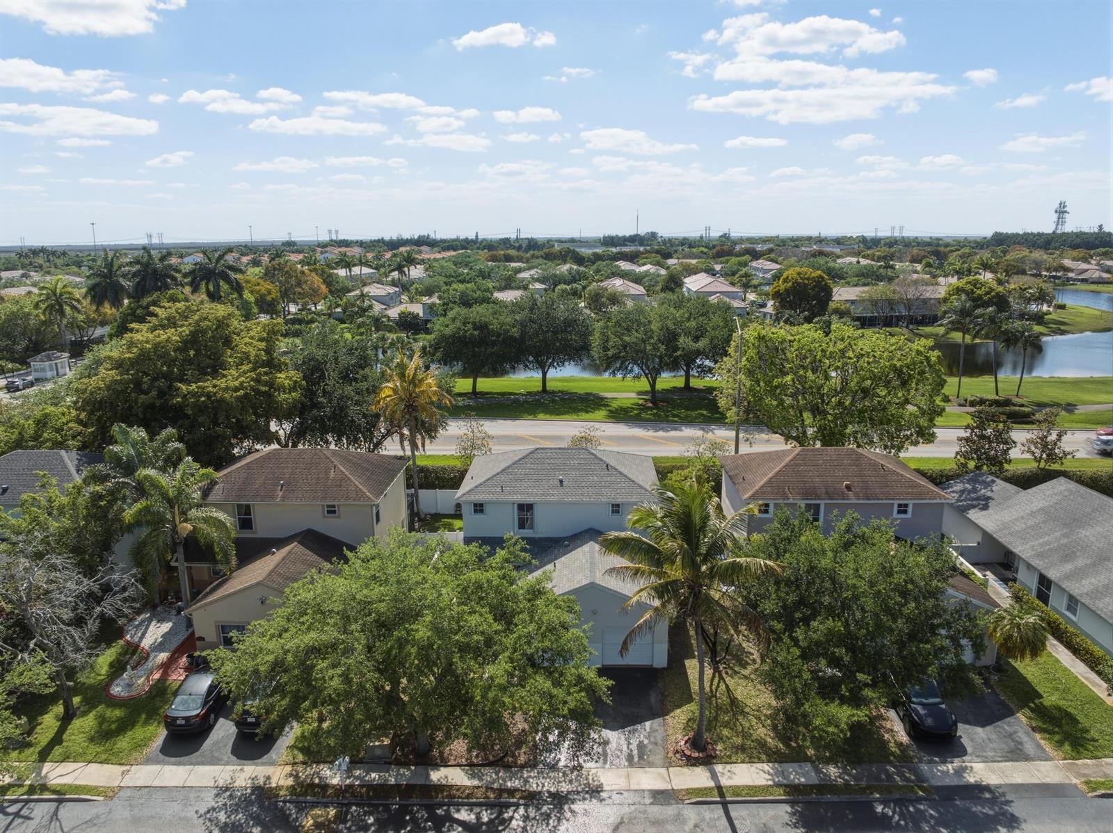 310 NW 207th Way, Pembroke Pines FL 33029 photo 4