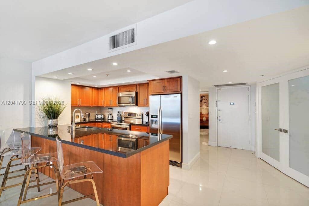 1717 N Bayshore Dr # 2056, Miami FL 33132 photo 4