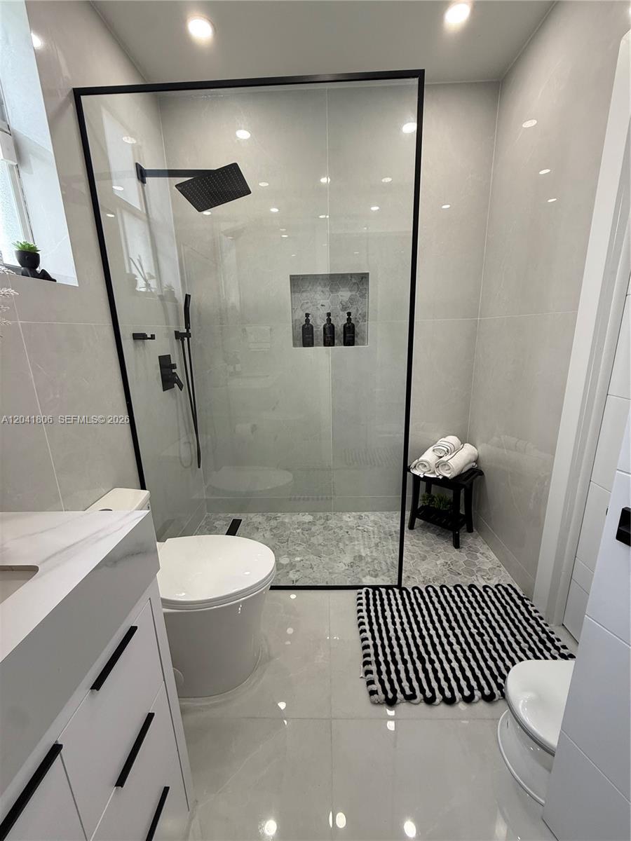 8037 W 36th Ave # 6, Hialeah FL 33018 photo 4