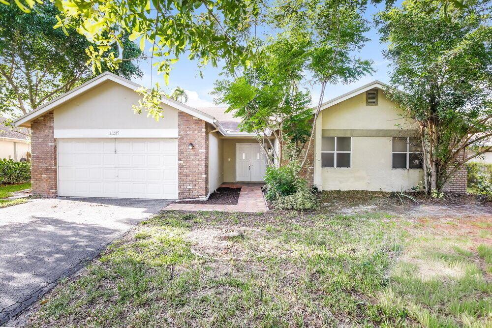 11235 NW 43rd Place, Coral Springs FL 33065