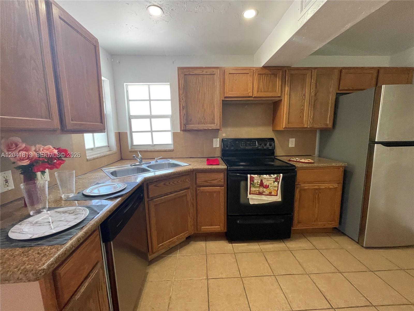 804 NW 19th Ter, Fort Lauderdale FL 33311 photo 5