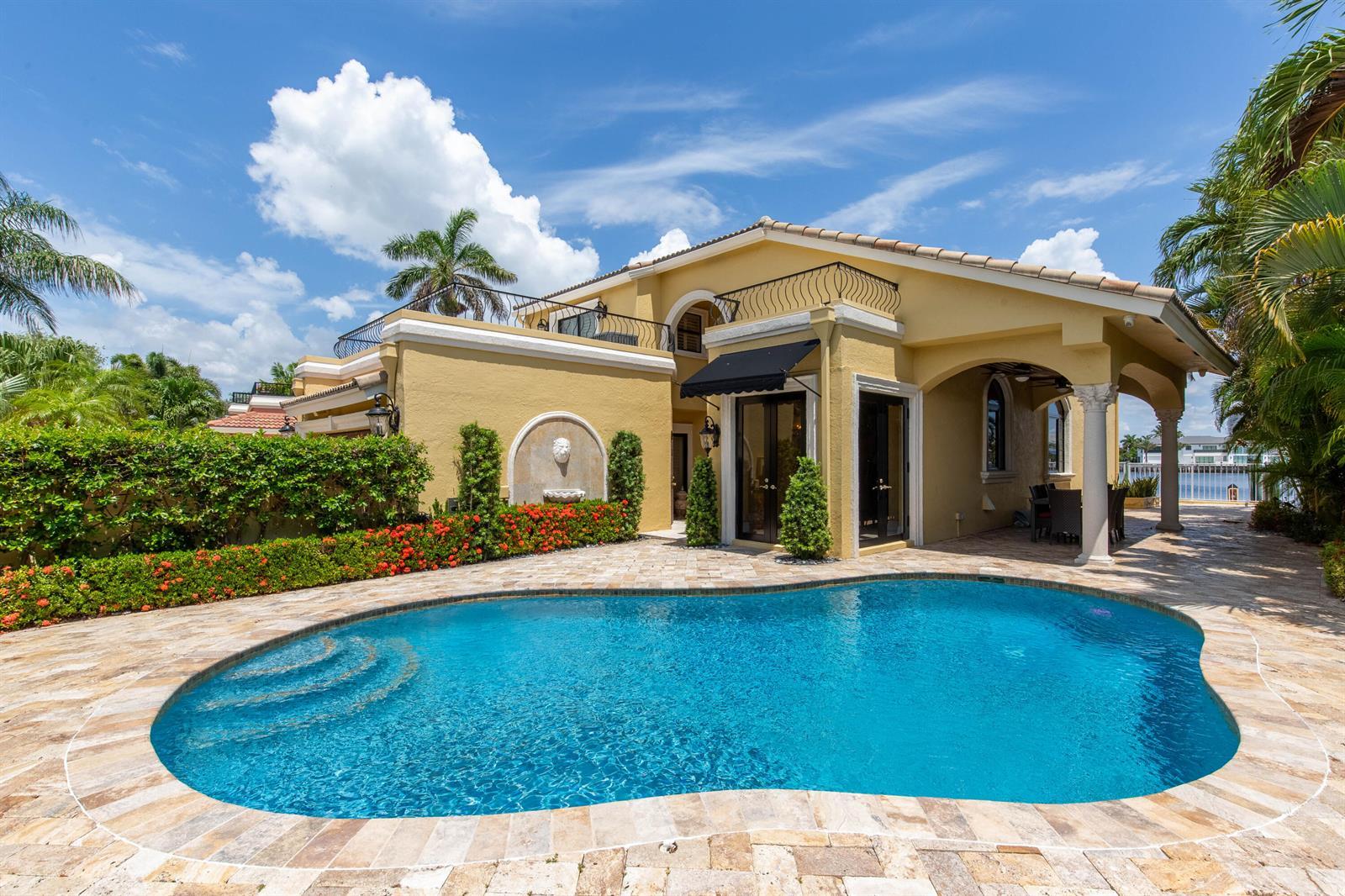 529 Pelican Way, Delray Beach FL 33483 photo 3