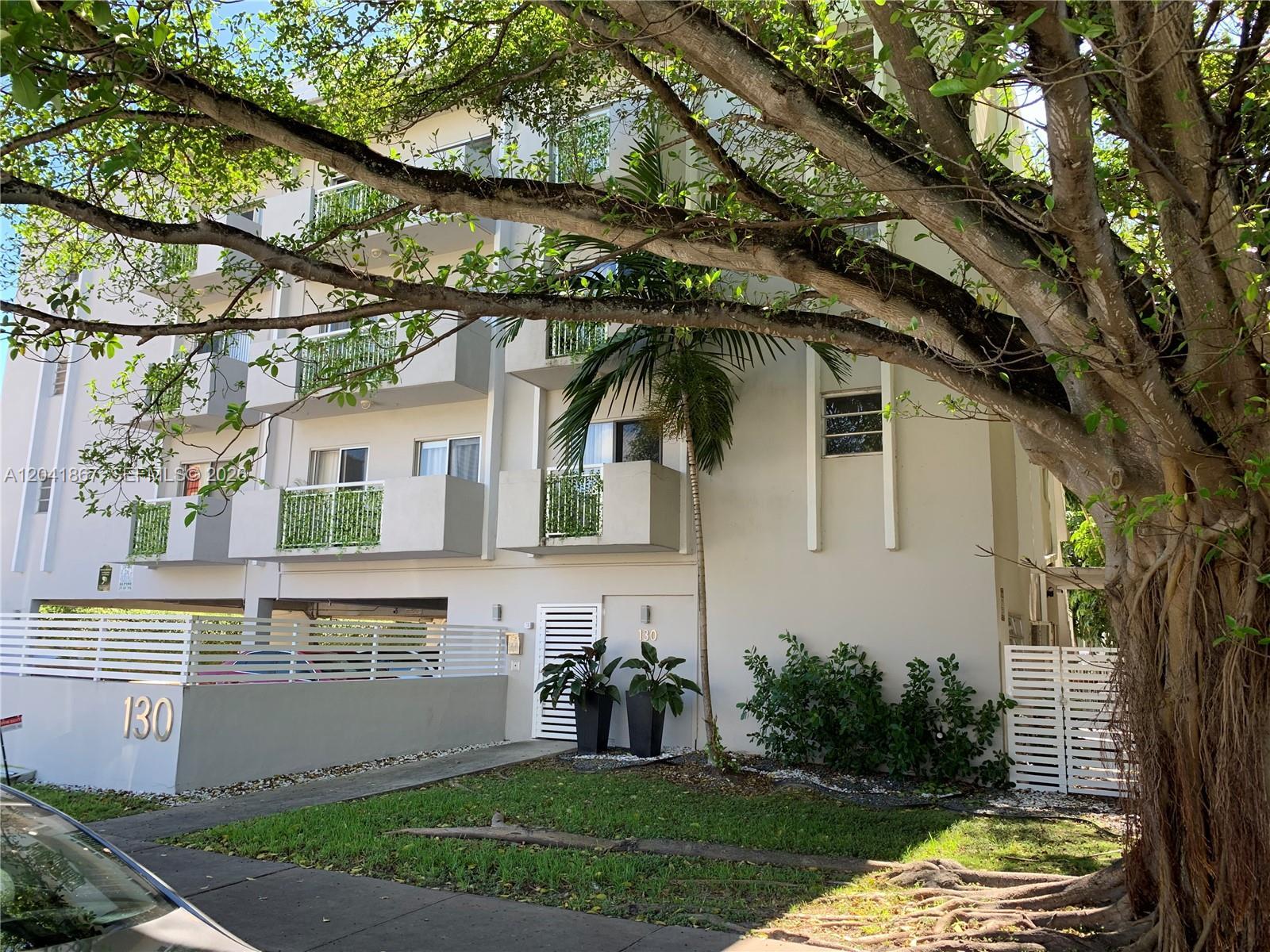 130 Mendoza Ave # 33, Coral Gables FL 33134