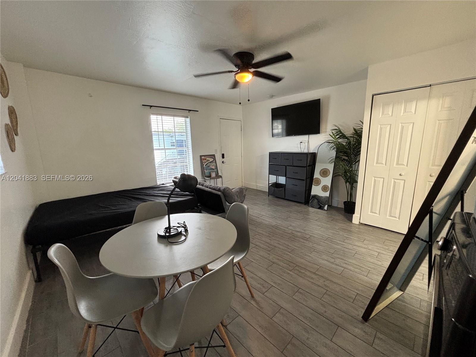 1843 Dewey St # 114, Hollywood FL 33020