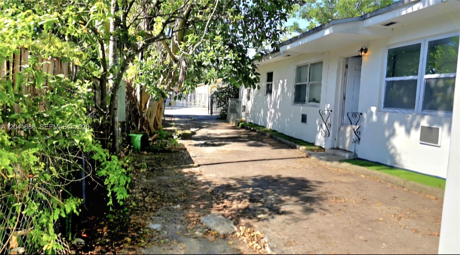 241 NW 32nd St, Miami FL 33127