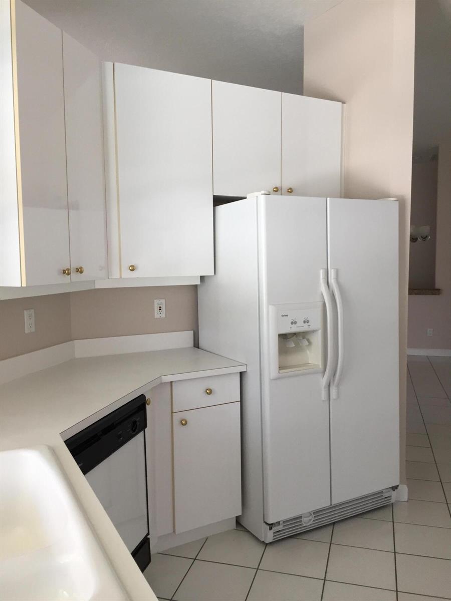 557 SW New Castle Cove, Port St. Lucie FL 34986 photo 4