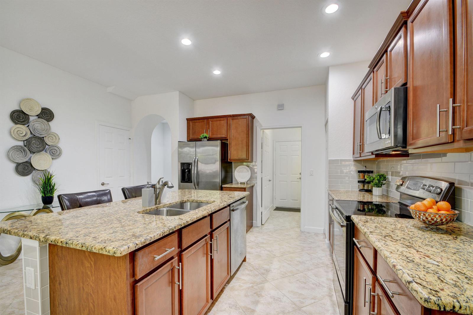 10342 Wellington Parc Drive, Wellington FL 33449 photo 2