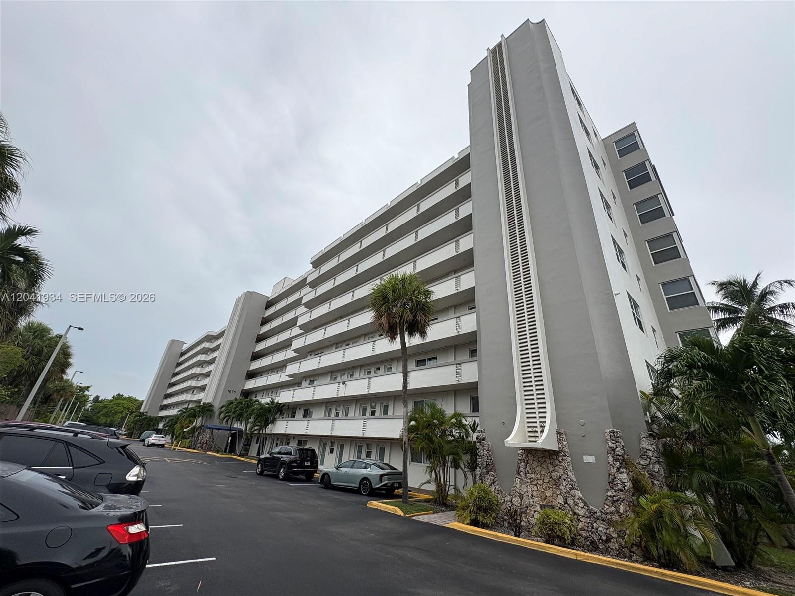 1075 NE Miami Gardens Dr # 211, Miami FL 33179