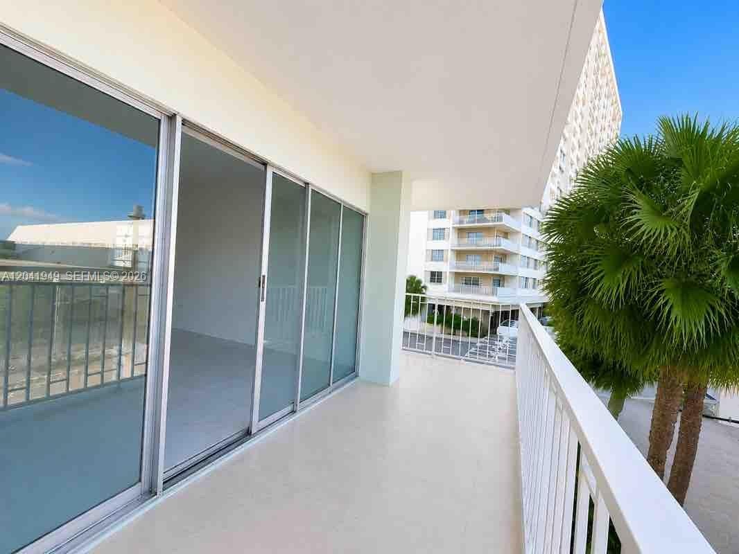 500 Bayview Dr # 232, Sunny Isles Beach FL 33160 photo 2