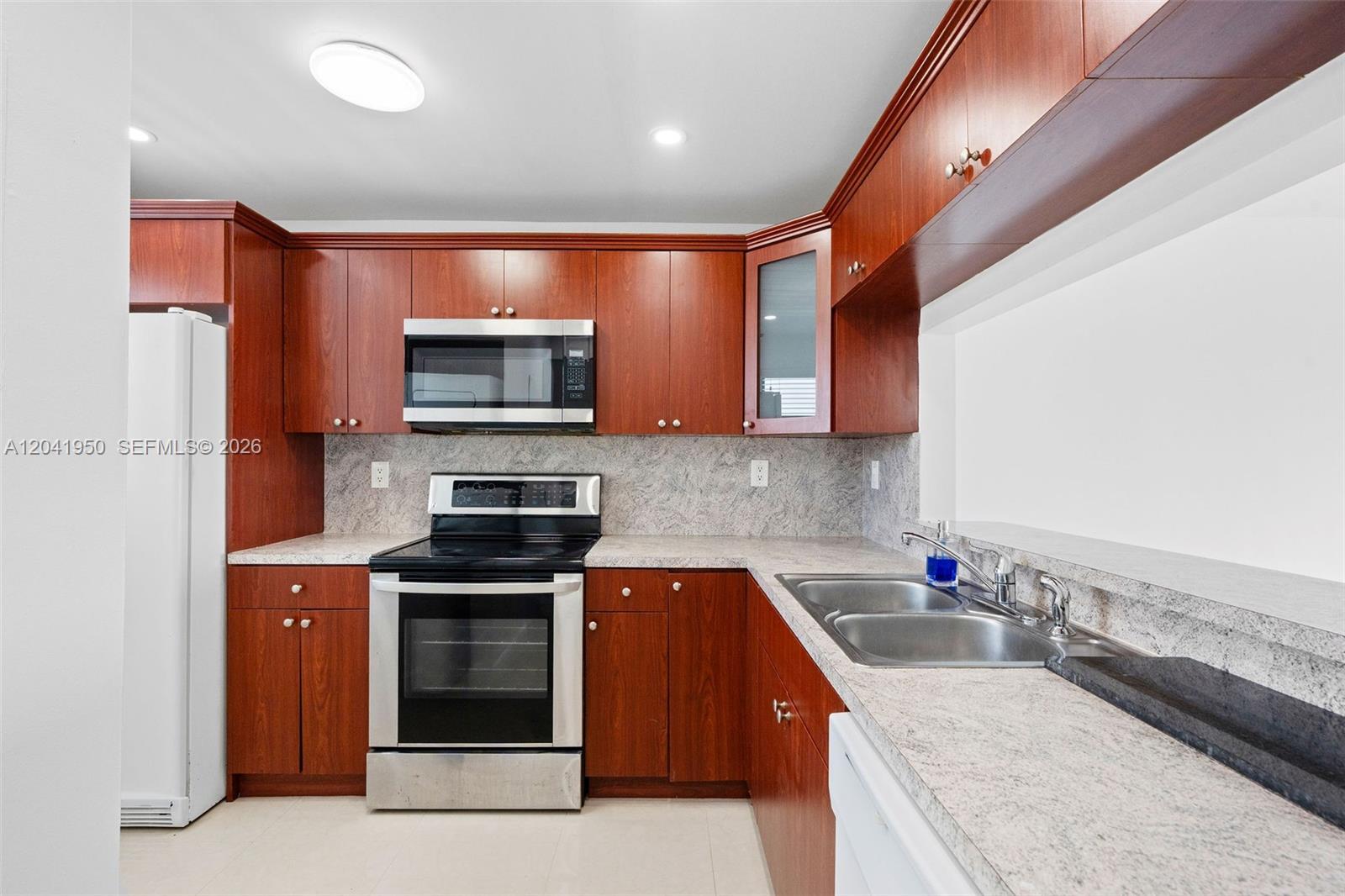 10288 NW 9th St Cir # 501, Miami FL 33172 photo 3