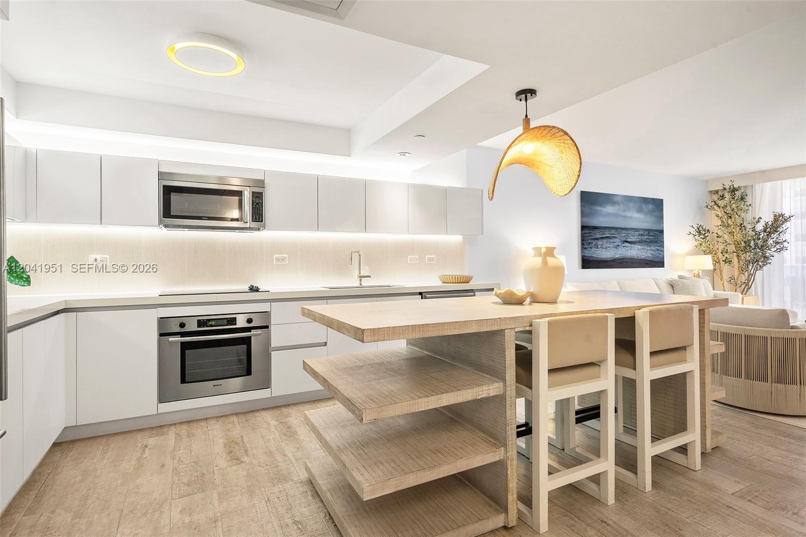 102 24th St # 1213, Miami Beach FL 33139 photo 3