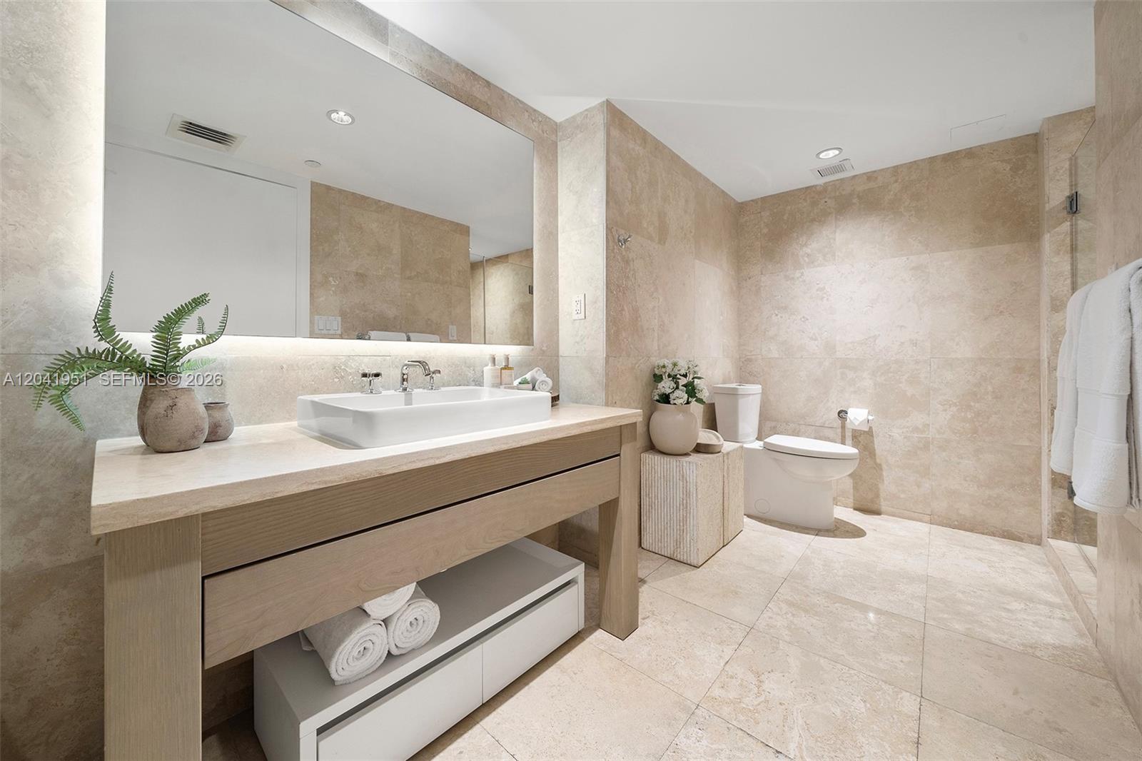 102 24th St # 1213, Miami Beach FL 33139 photo 5