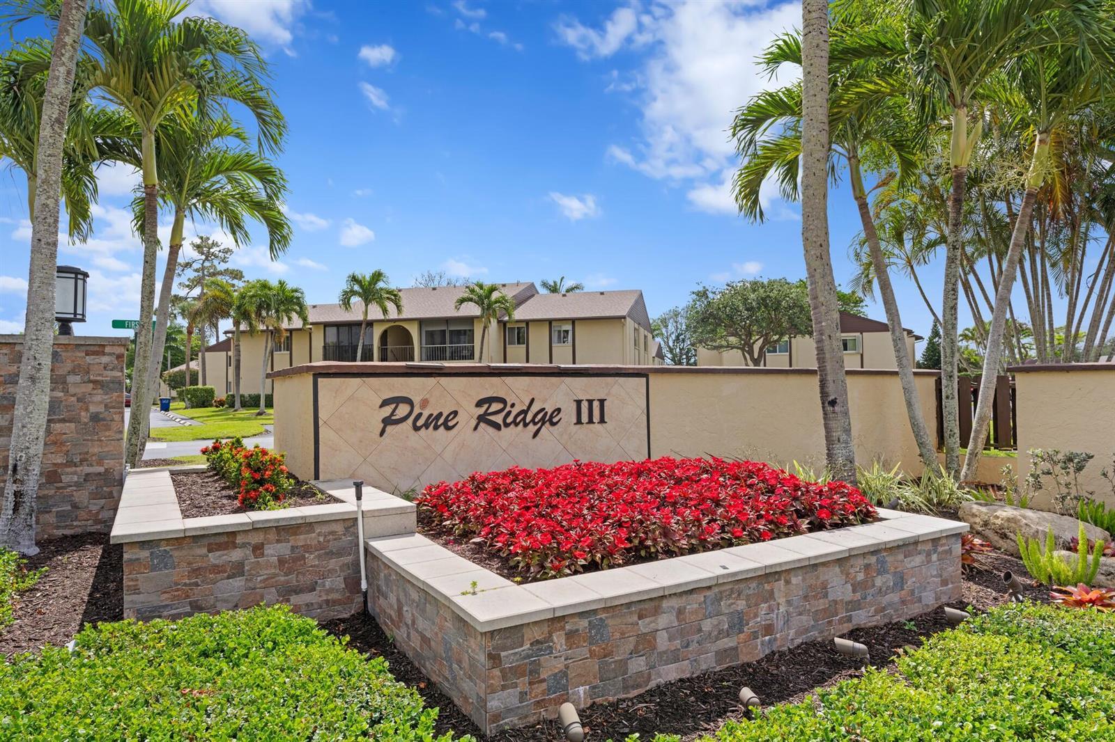 336 Pine Ridge Circle # 1, FL 33463 photo 2