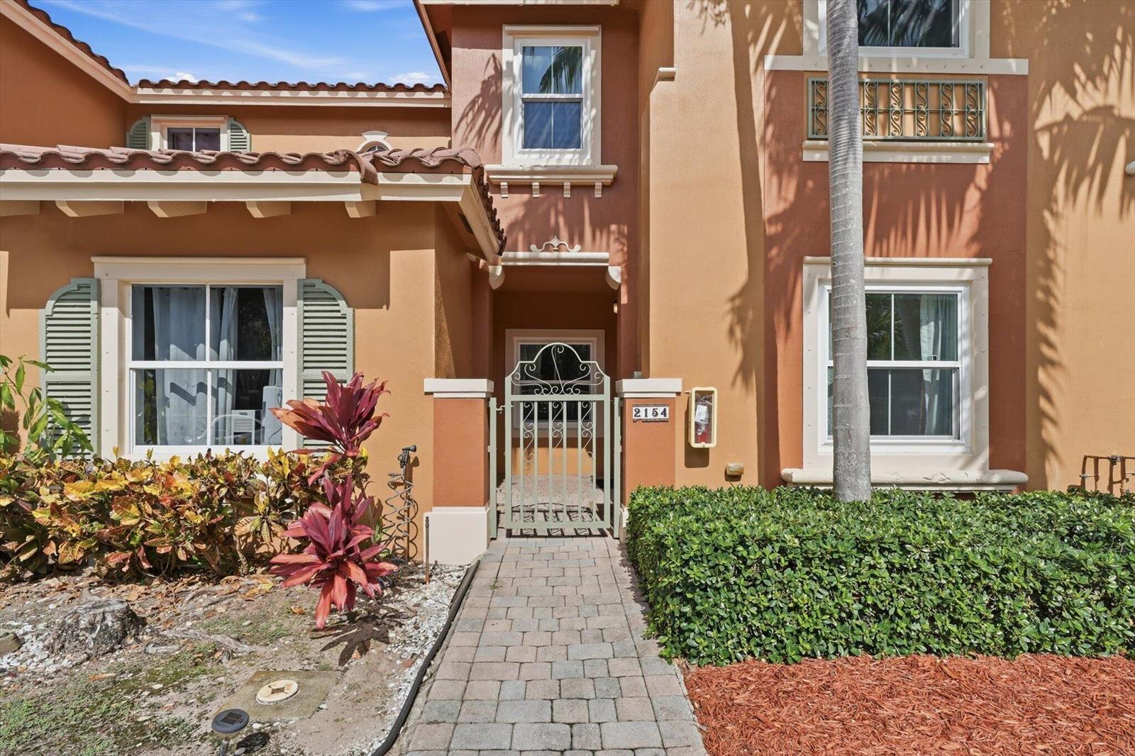 2154 Siena Way, Hollywood FL 33021 photo 2