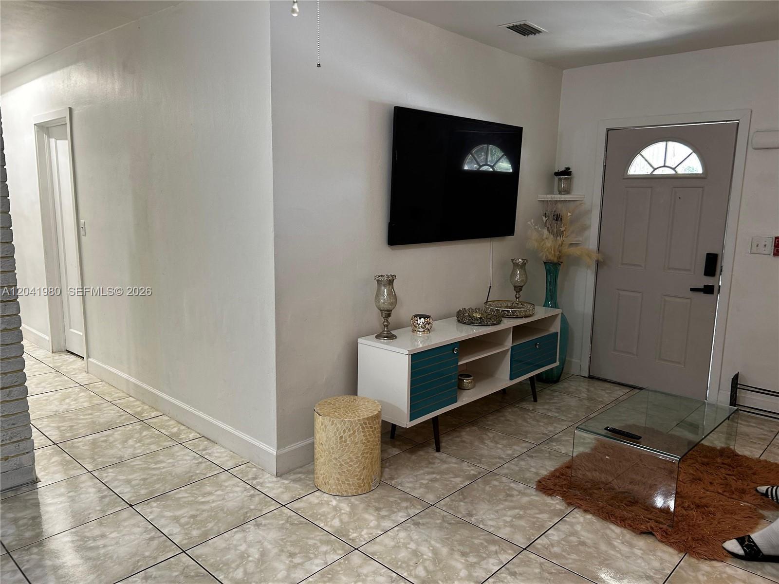 295 NW 189th Ter, Miami Gardens FL 33169 photo 3