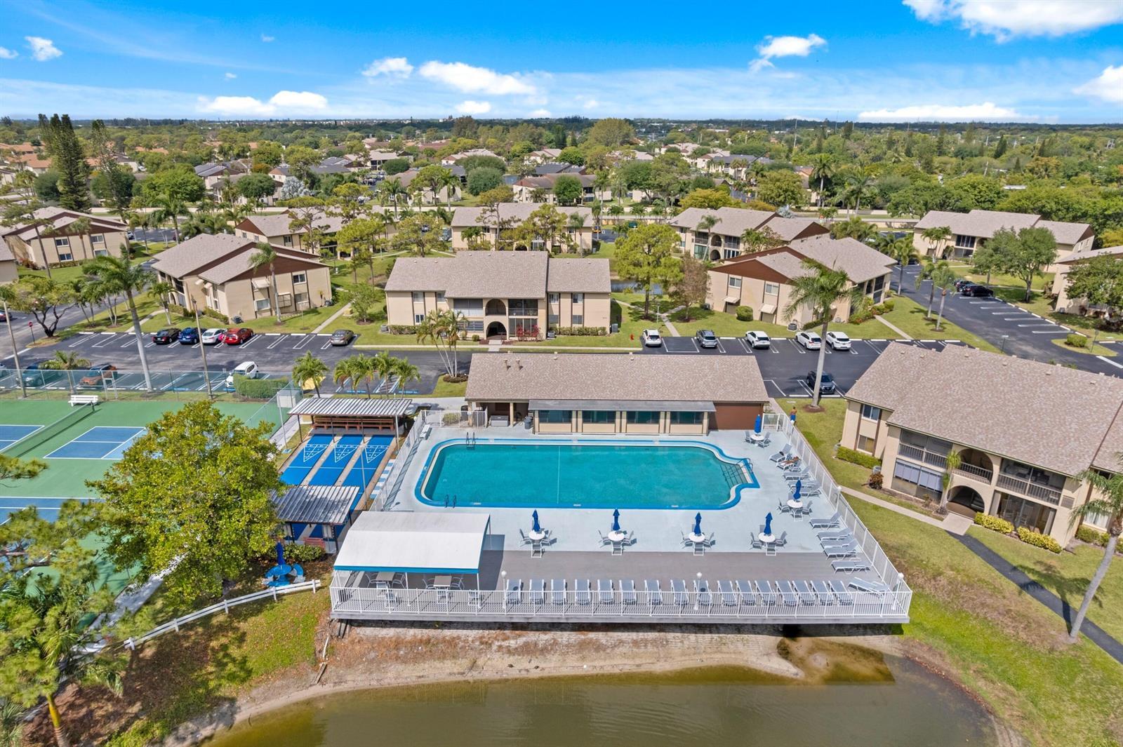 339 Pine Ridge Circle # 1, FL 33463 photo 3