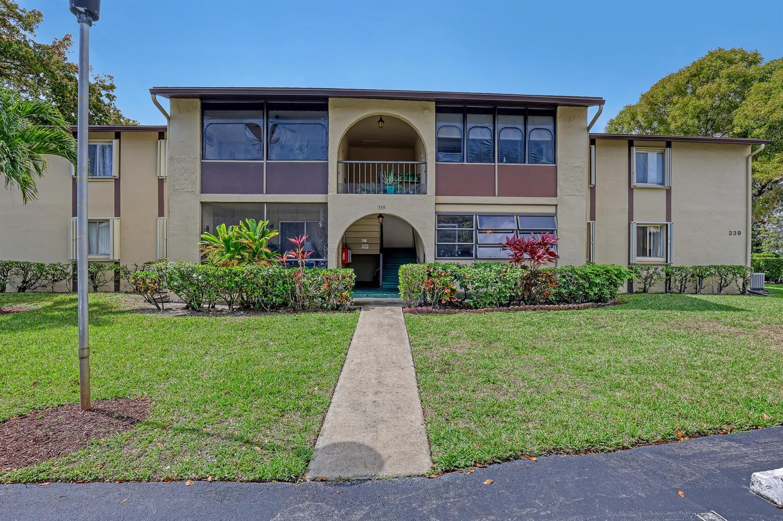 339 Pine Ridge Circle # 1, FL 33463