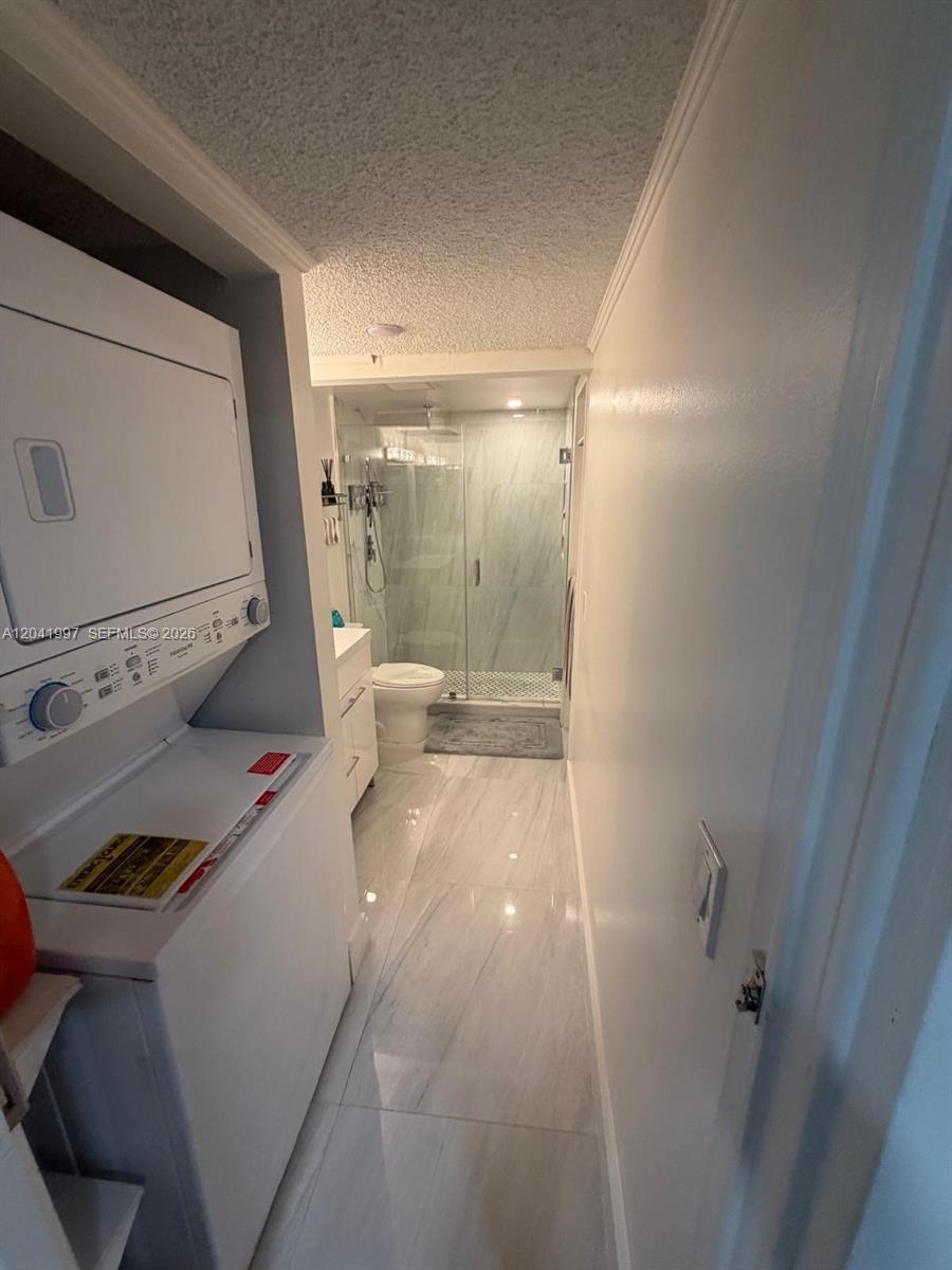 9520 SW 8th St # 121, Miami FL 33174