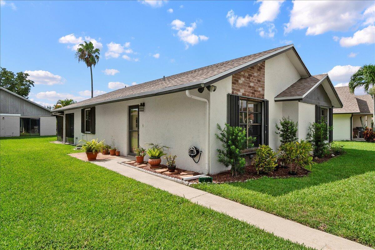 1430 Pines Lane, West Palm Beach FL 33415 photo 2