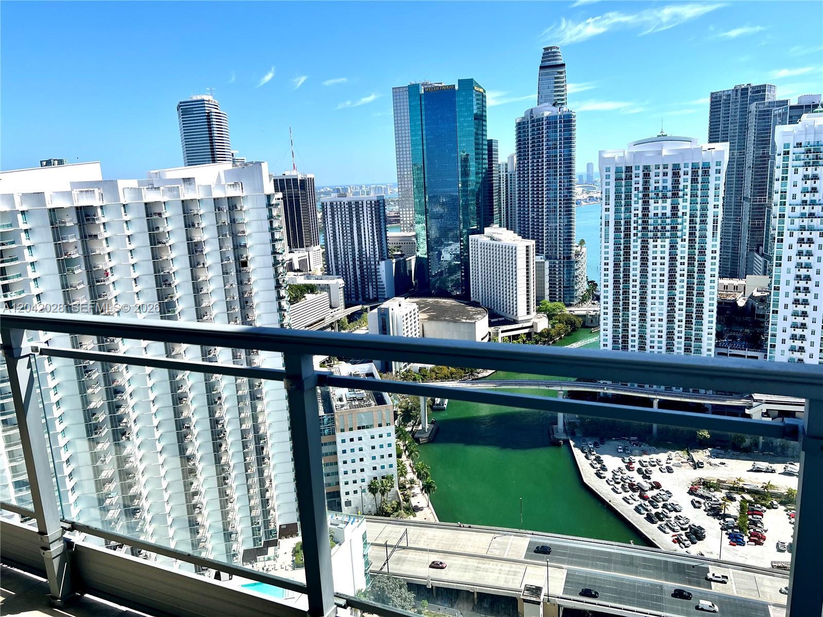 92 SW 3rd St # 4311, Miami FL 33130 photo 3