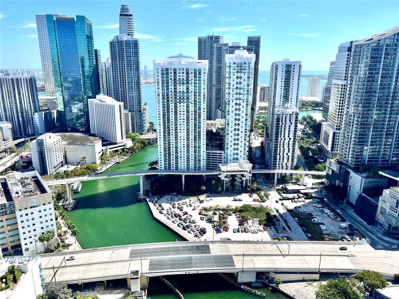 92 SW 3rd St # 4311, Miami FL 33130 photo 4