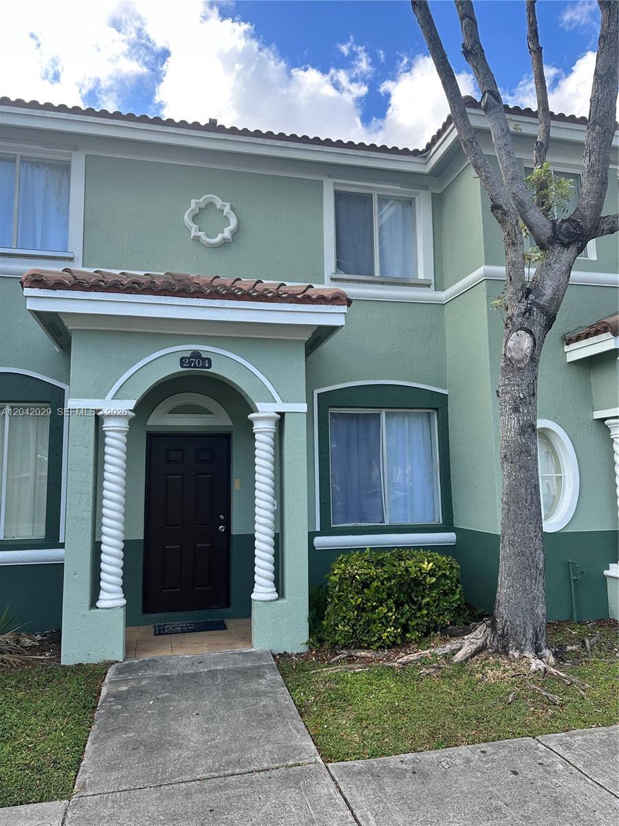 2704 SE 15th Pl, Homestead FL 33035 photo 2