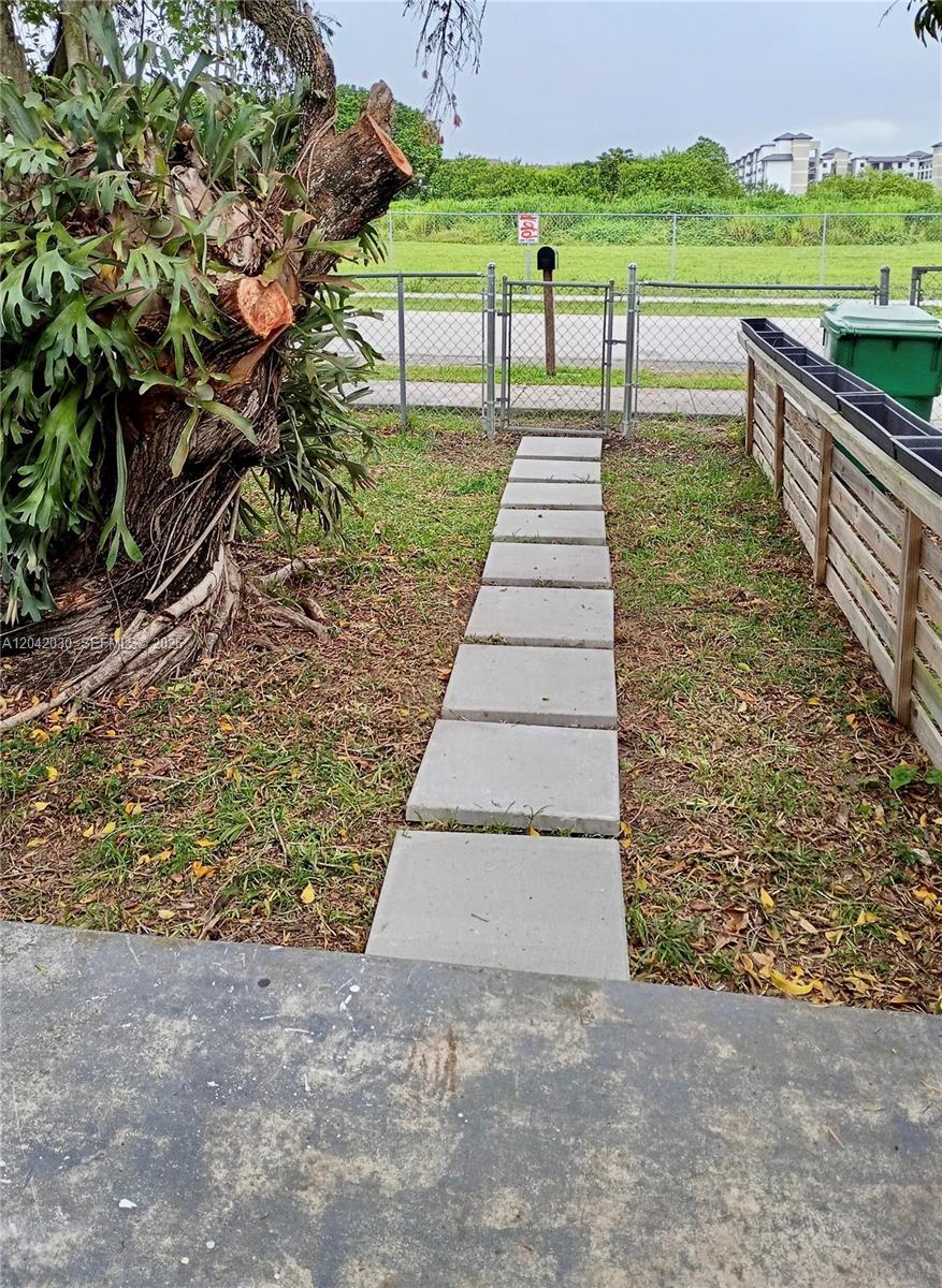 26741 SW 139th Ave # B, Homestead FL 33032 photo 4