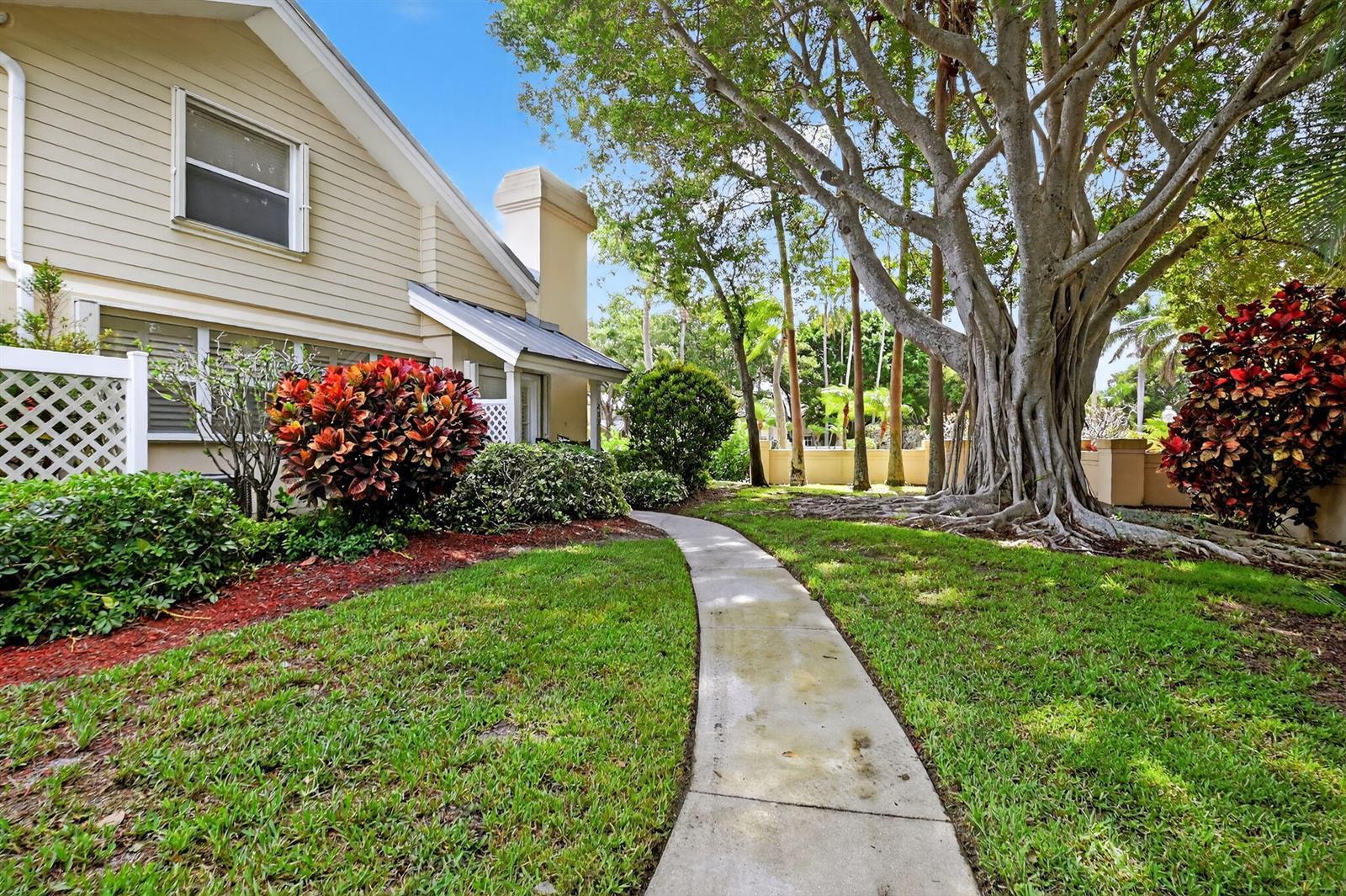 203 Andover Court, Boynton Beach FL 33436 photo 2
